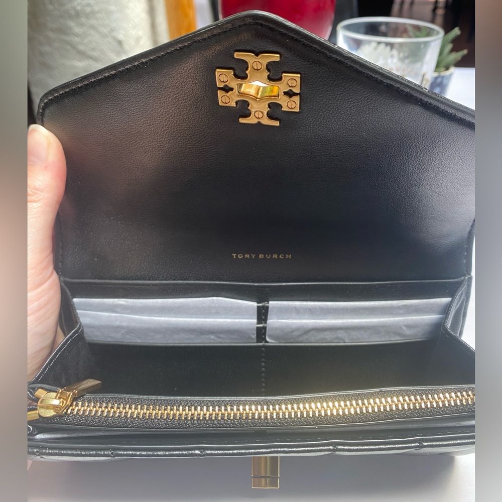⚡️NWT⚡️Tory Burch Kira Heirloom Quilted Envelope Wallet - Picture 5 of 13